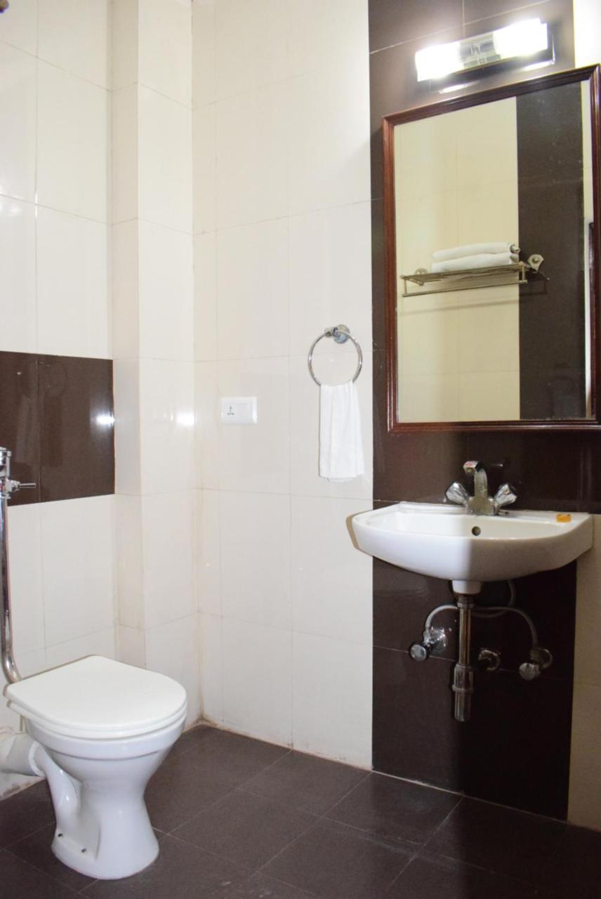 Hotel Bodhi Residency Esterno foto